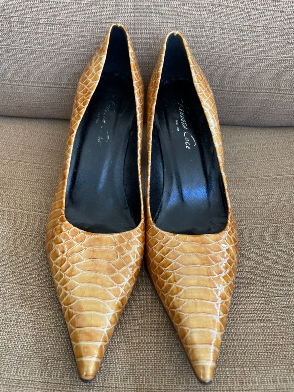 Kenneth Cole Tan Croc-Embossed Pointed Mid Heel Pumps - Picture 5 of 8